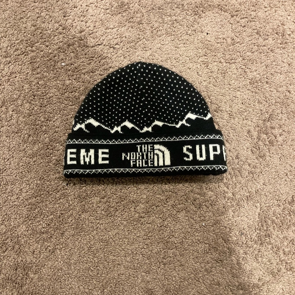 The North Face x Supreme beanie